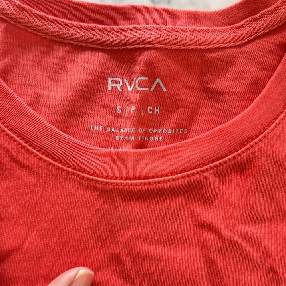 NWT RVCA Tee - Picture 2 of 4